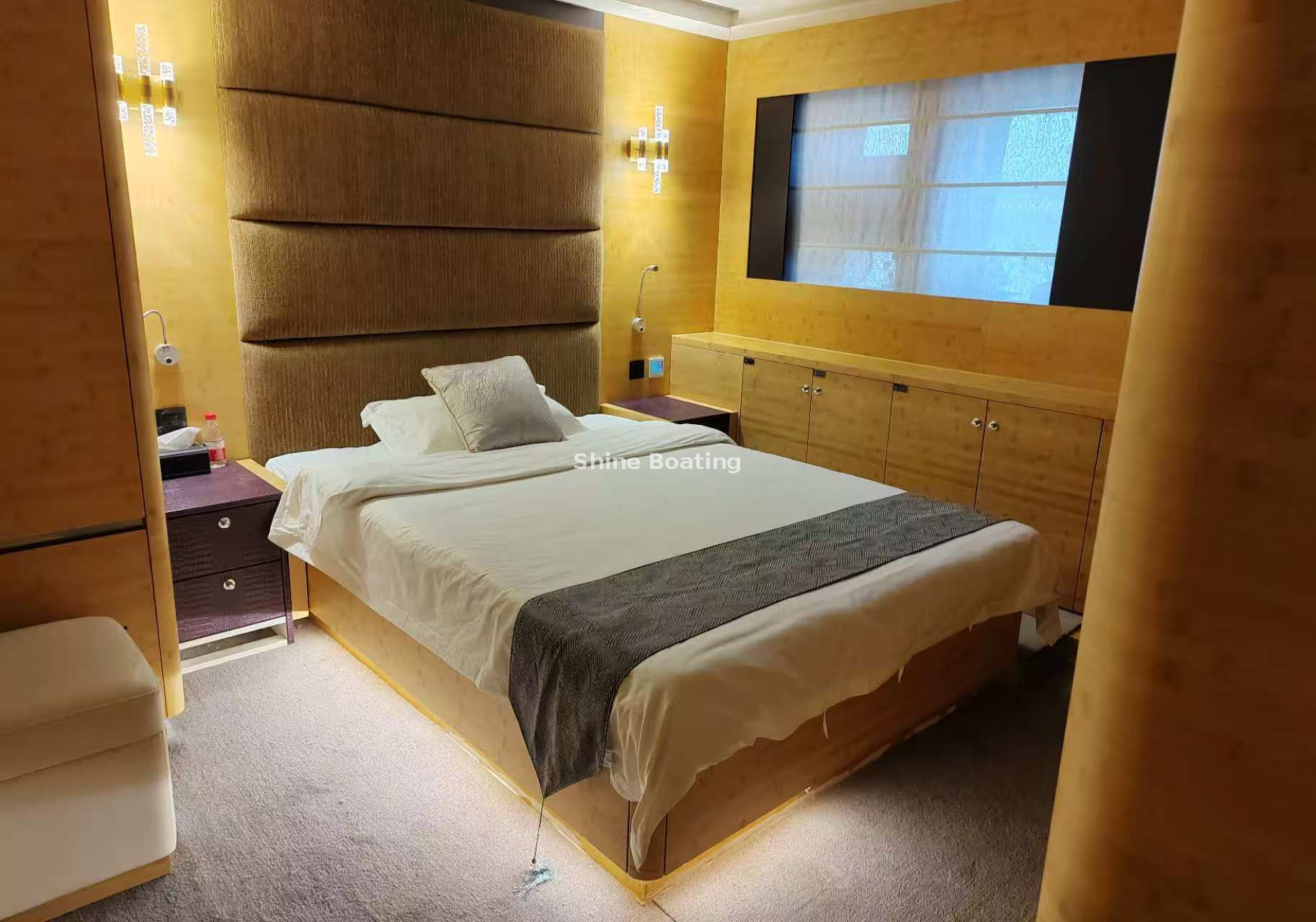 Yate de lujo de 150 pies (14)