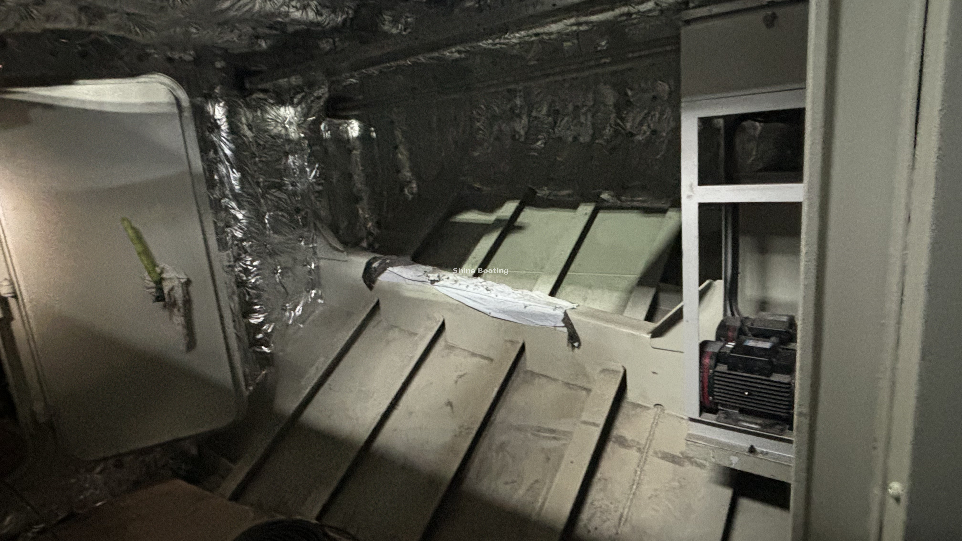 Compartimento inferior para barco el&eacute;ctrico de 40 metros (1)