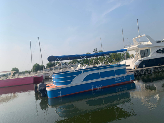 12 botes de pasajeros