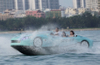 Un jet car azul