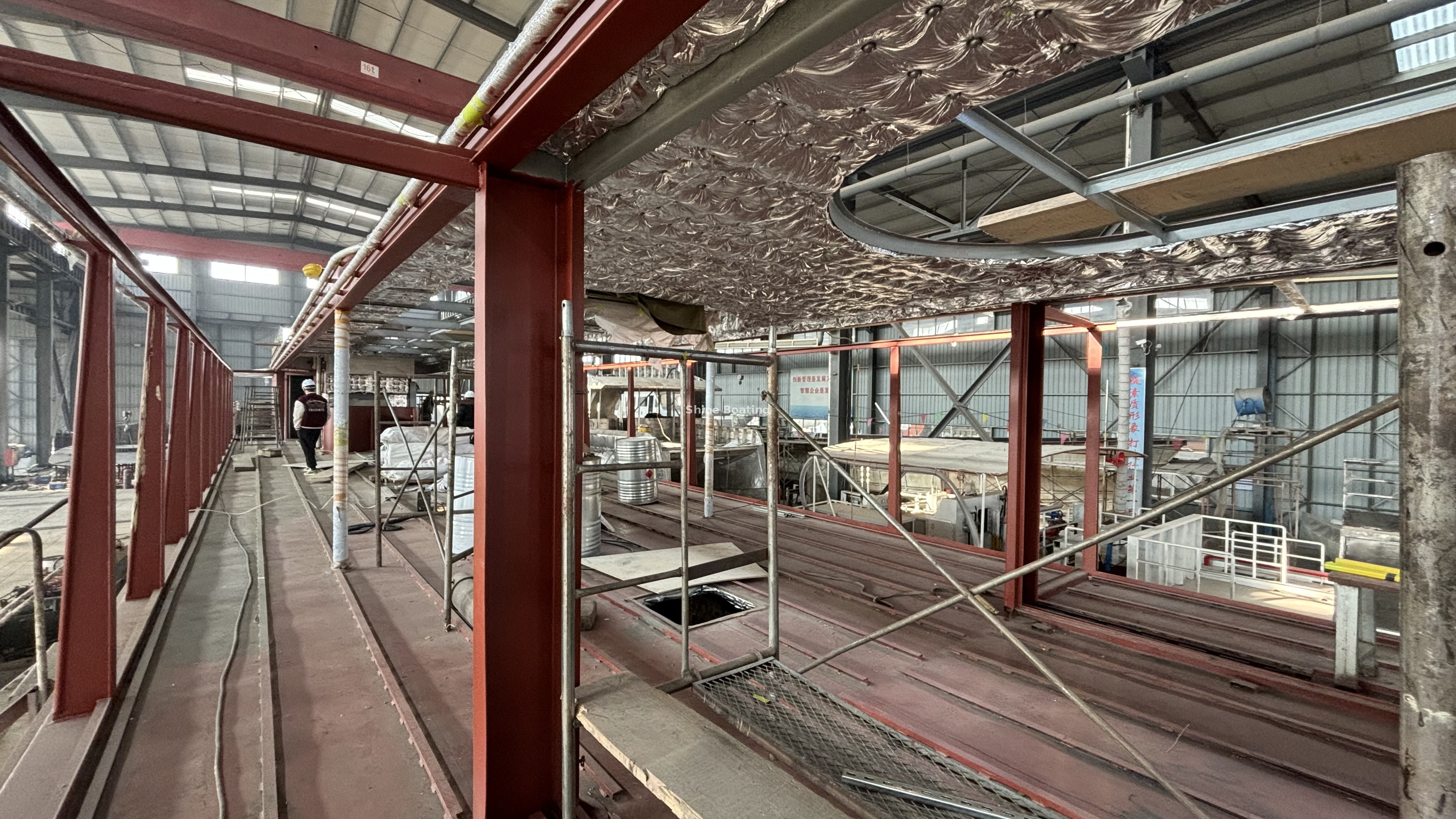 Cubierta principal de barco el&eacute;ctrico de 40 metros (2)