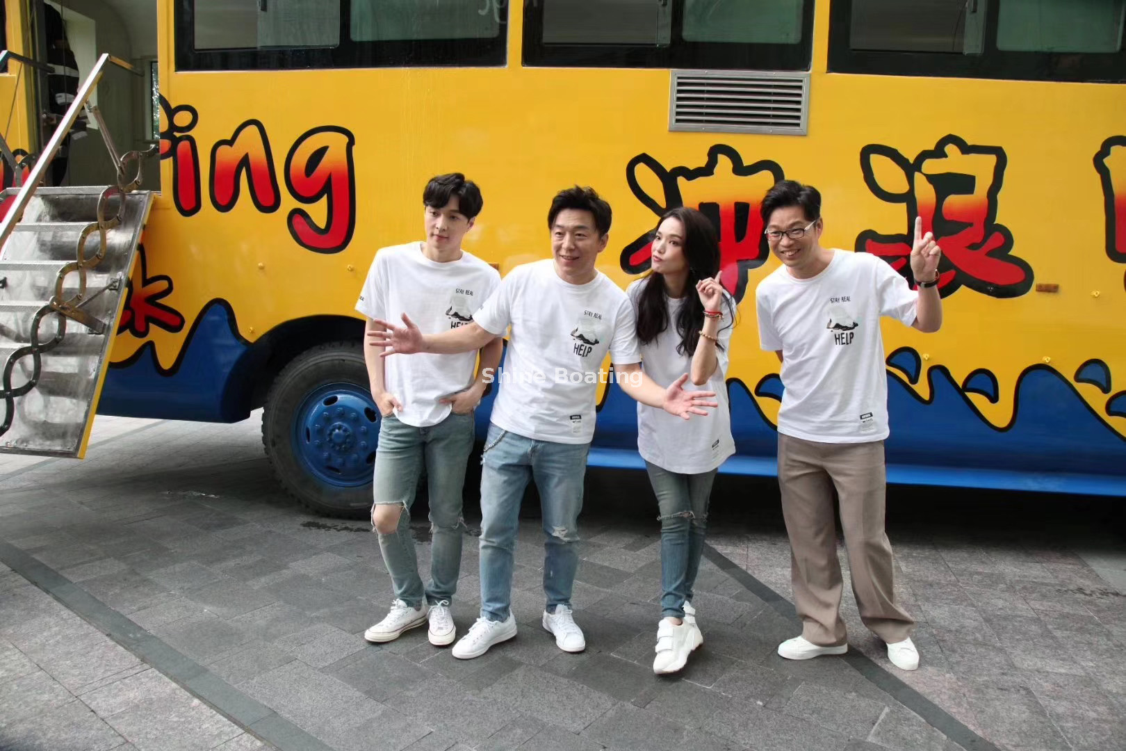 barco anfibio Exterior6