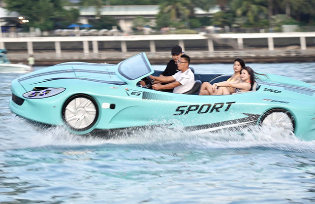 Un jet car azul