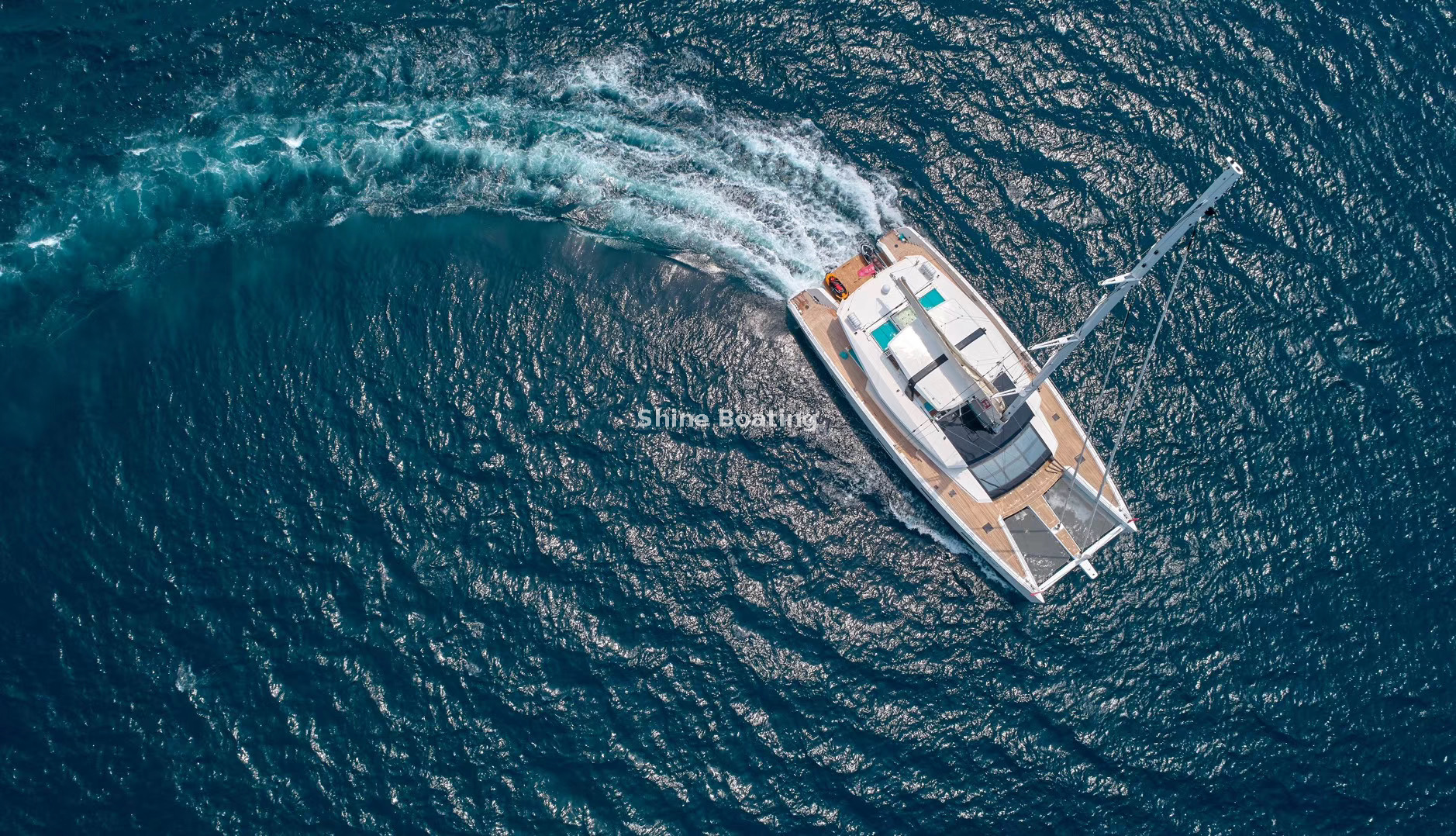 Yate catamar&aacute;n de vela de 120 pies (2)