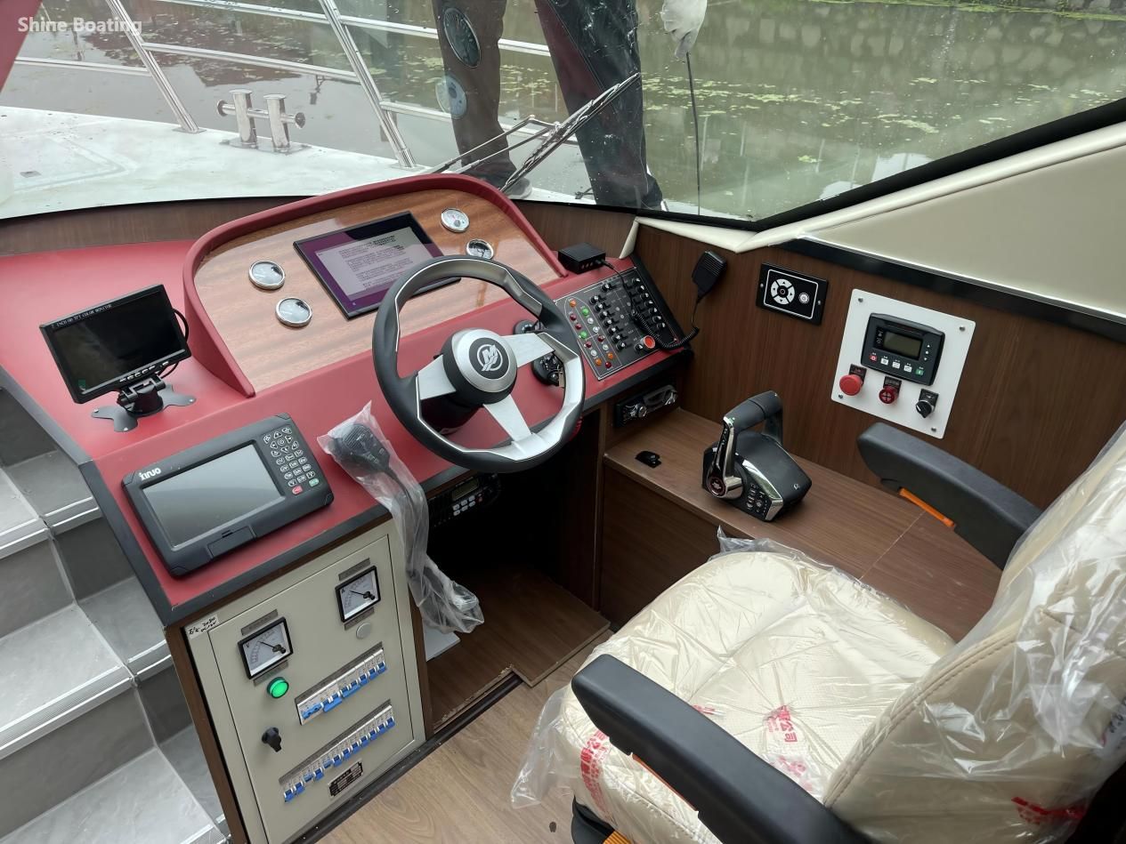 Barco comercial de pasajeros de 20,8 m (2)