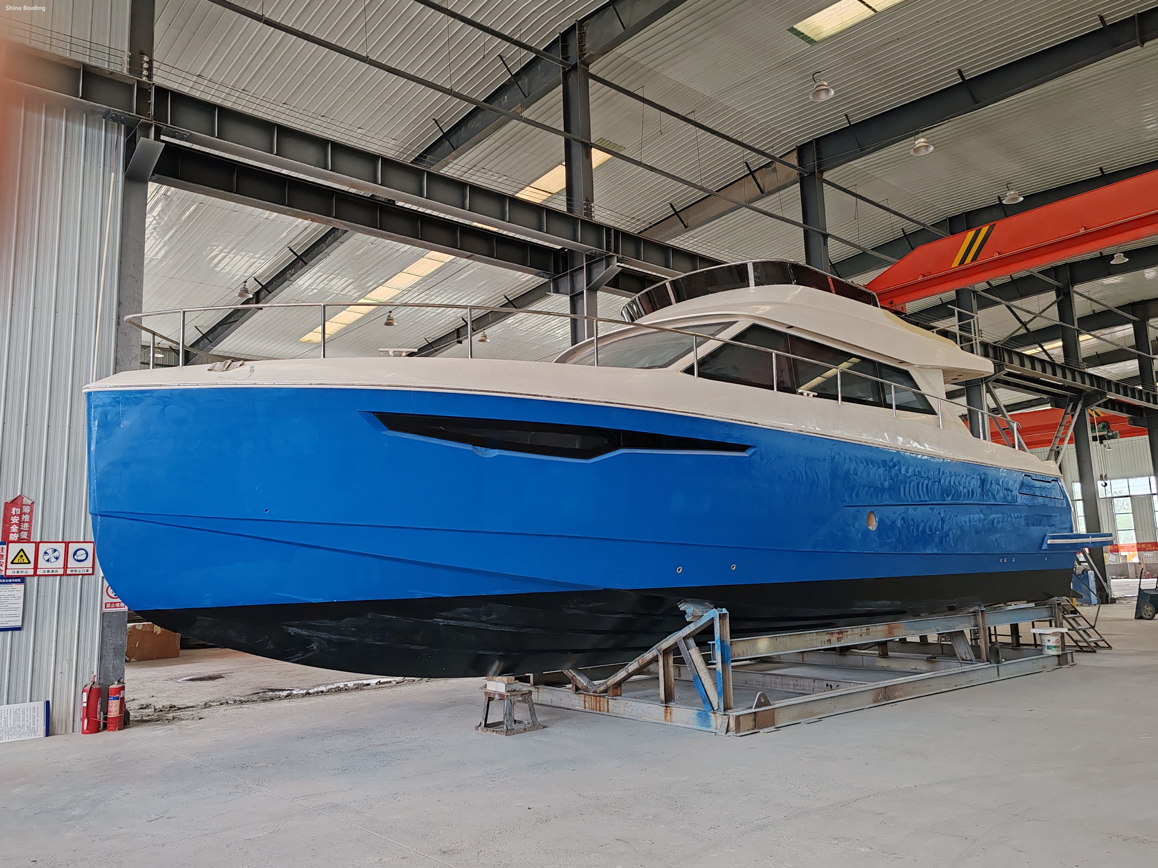 Yate de lujo con flybridge de 52 pies (11)