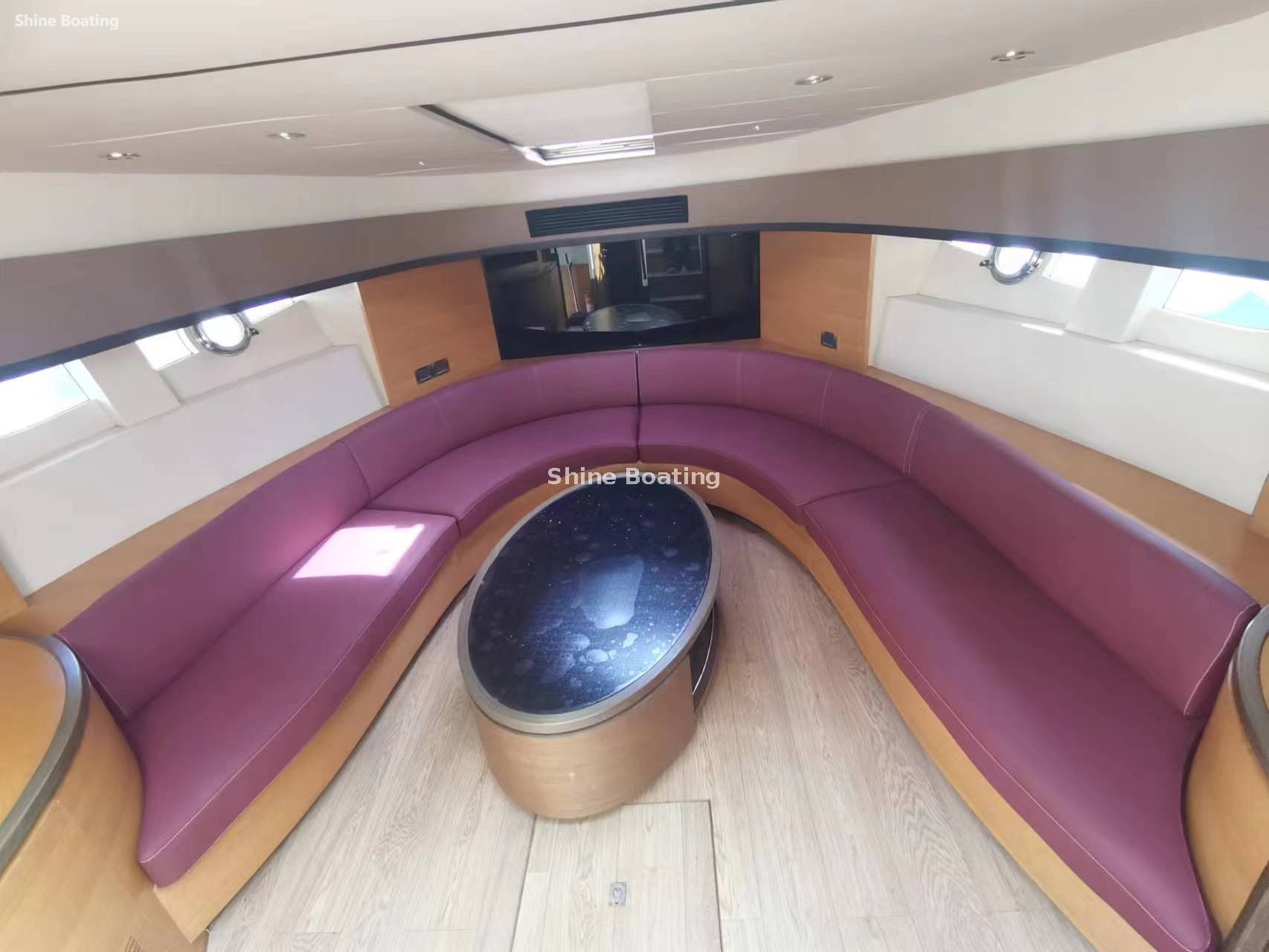 Yate de lujo con flybridge de 52 pies (10)